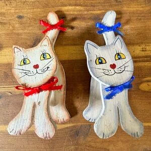 Handmade/Painted Red & Blue Clothespin Cats